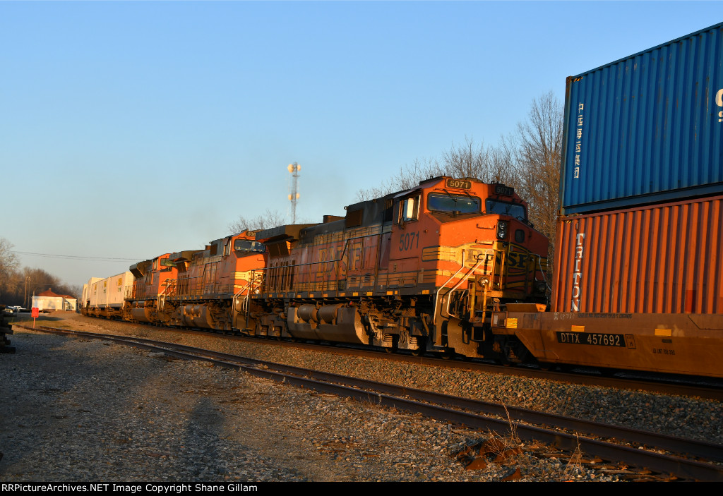 BNSF 5071 Roster